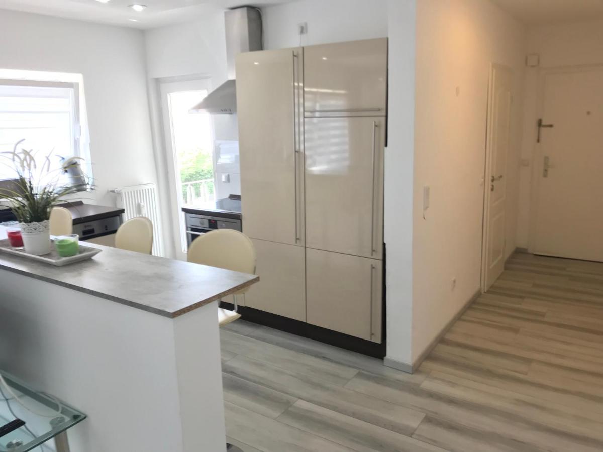 Aparts House - Balkon-Wifi-Kitchen Essen Luaran gambar