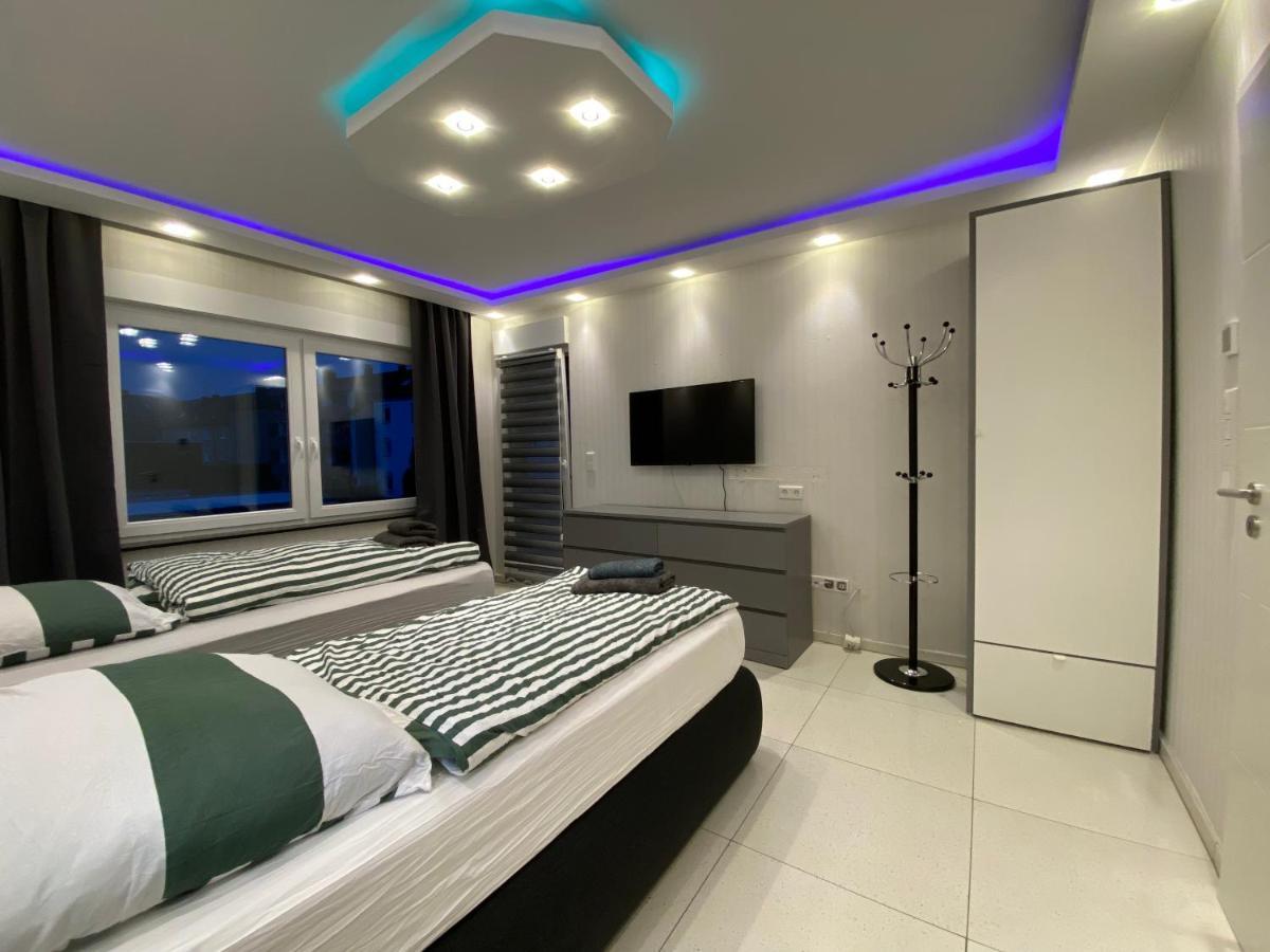 Aparts House - Balkon-Wifi-Kitchen Essen Luaran gambar