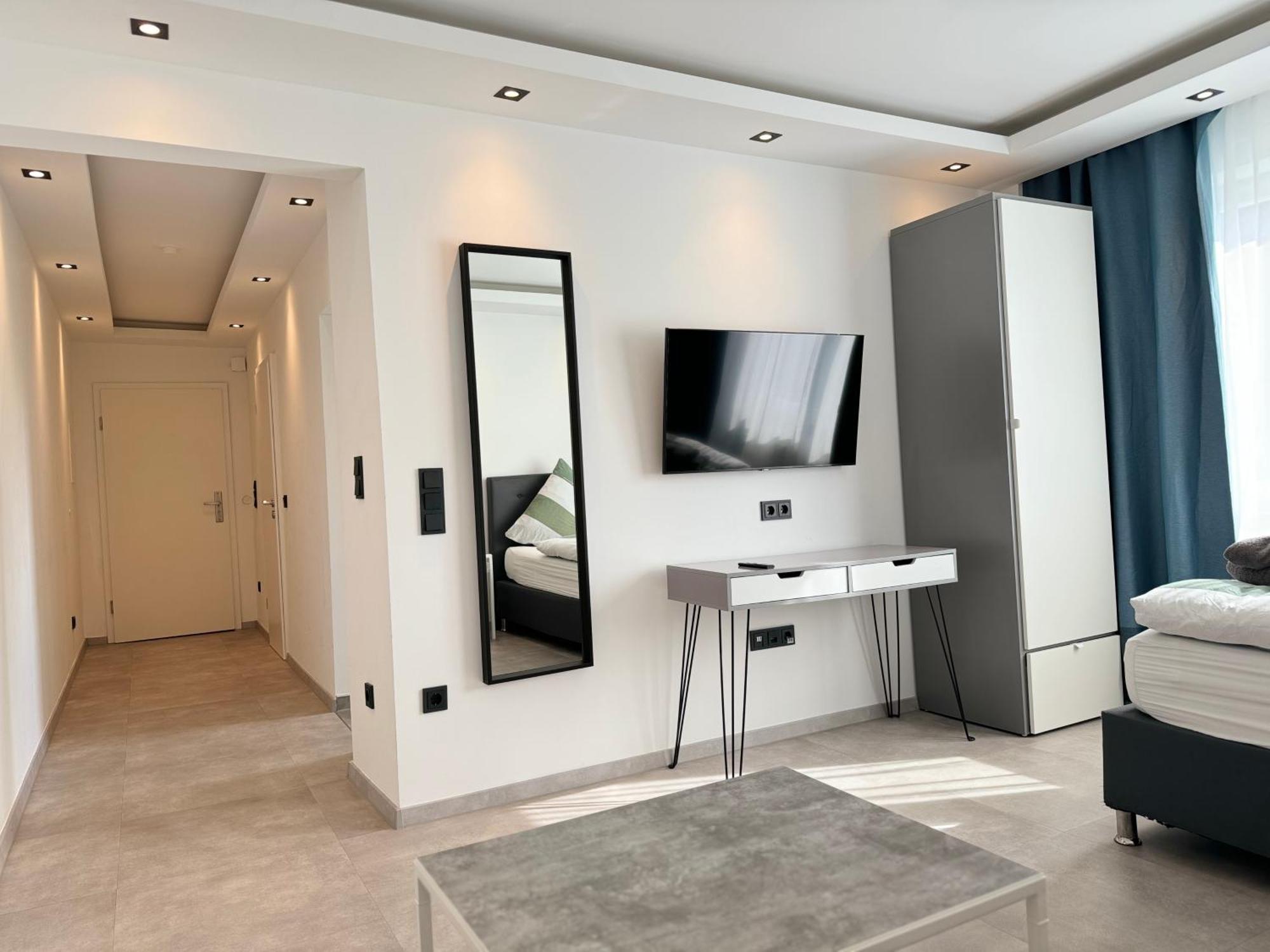 Aparts House - Balkon-Wifi-Kitchen Essen Luaran gambar